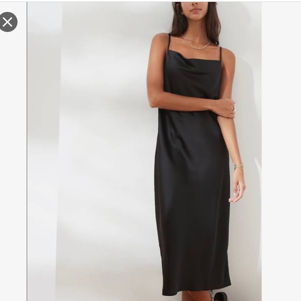 NWT Banana Republic Cowl Neck Satin Slip Dress 🖤